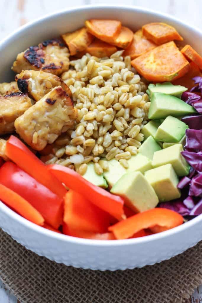 Thai Tempeh Buddha Bowl [vegan, highprotein] • Fit Mitten Kitchen