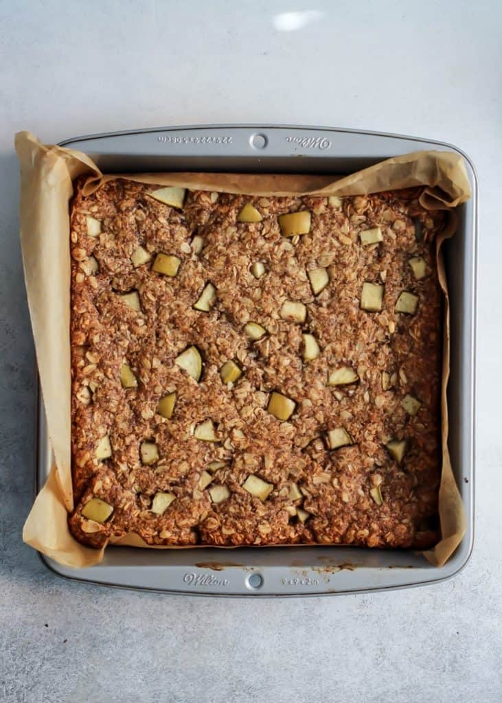 Vegan Apple Cinnamon Oatmeal Cookie Bars • Fit Mitten Kitchen