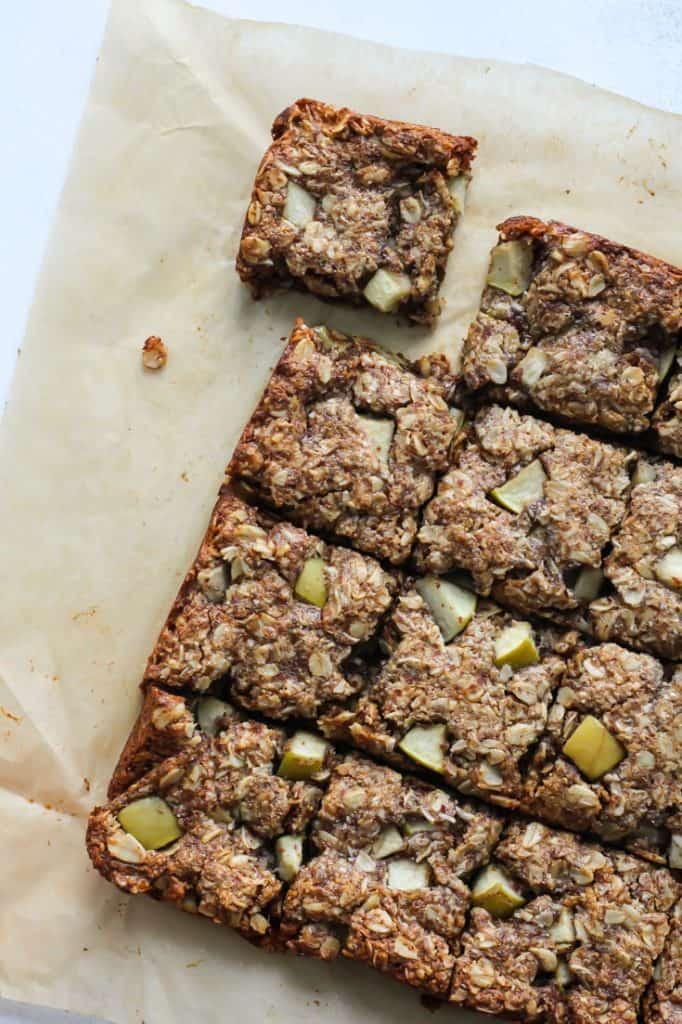 Vegan Apple Cinnamon Oatmeal Cookie Bars • Fit Mitten Kitchen