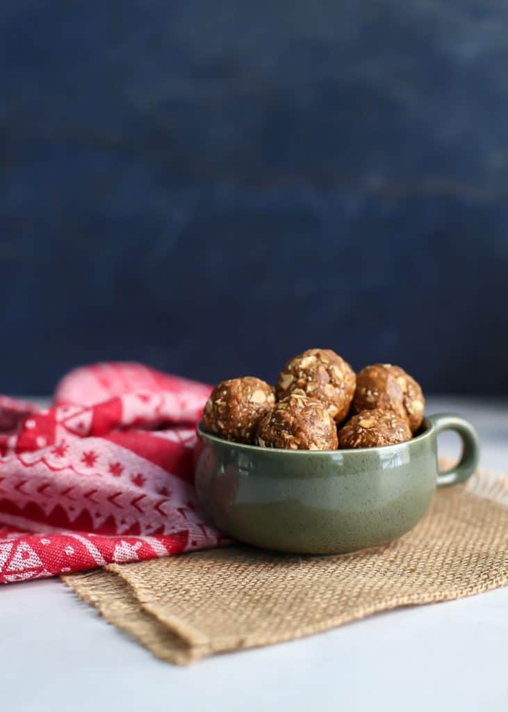 Vegan Gingerbread Oat Energy Balls • Fit Mitten Kitchen
