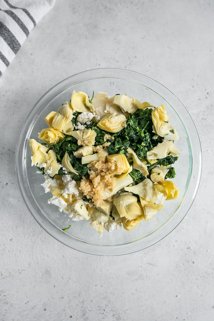 Greek Yogurt Spinach Artichoke Dip • Fit Mitten Kitchen