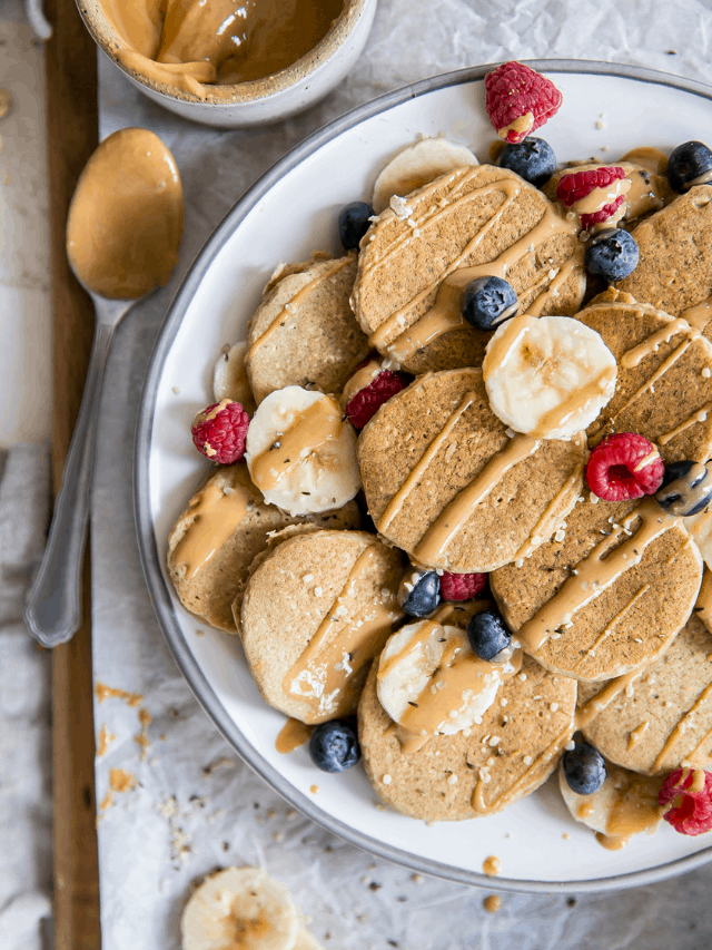 Peanut Butter Banana Oatmeal Pancakes • Fit Mitten Kitchen