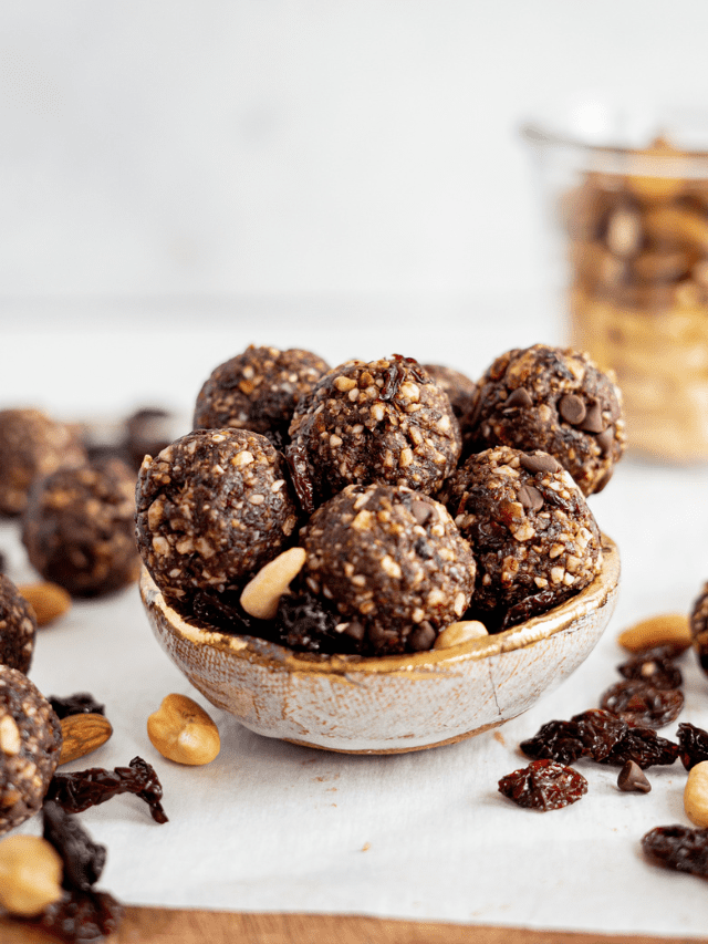 Chocolate Cherry Energy Bites • Fit Mitten Kitchen